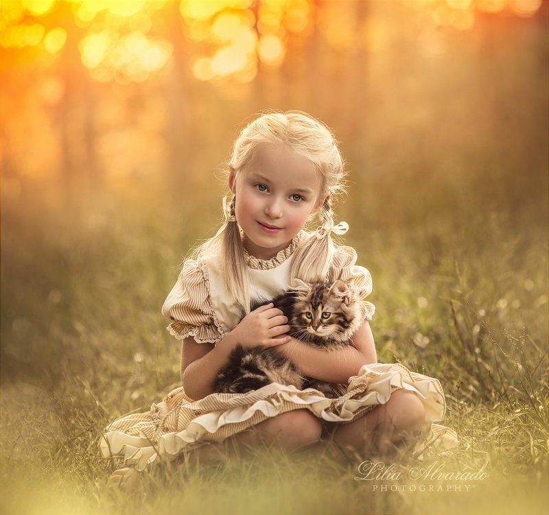 kid,girl,child,children,kitten,cat,vintage,warm,nature, In Your Arms фото превью