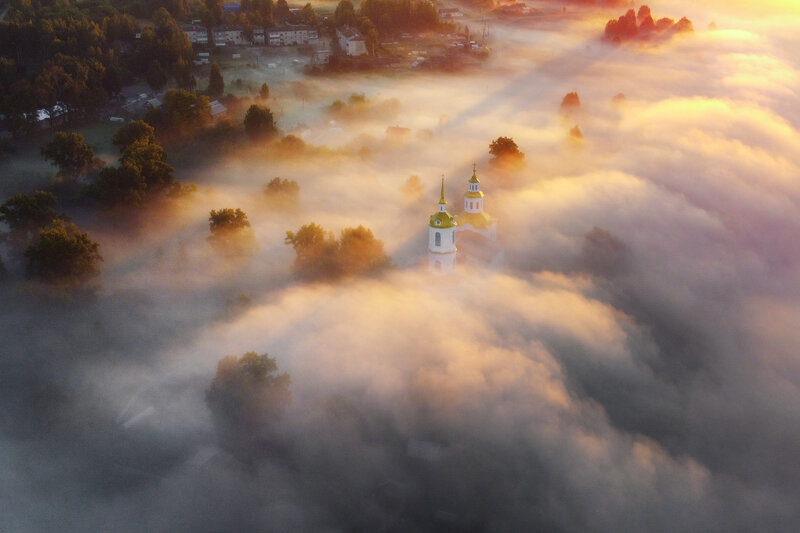 в облаках