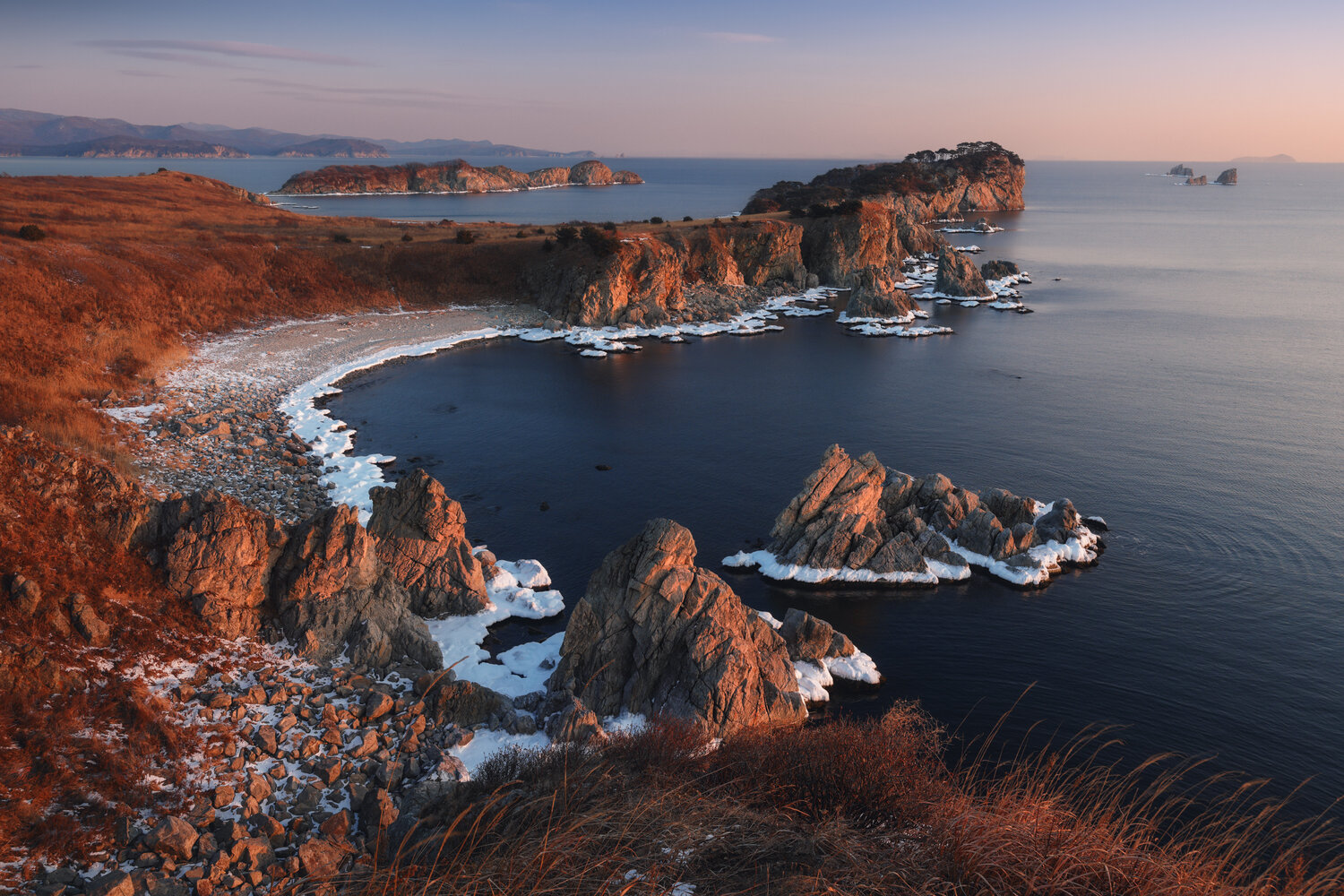landscape, sunrise, rocky coastline, ocean, sea, cliffs, snow, ice, winter, seascape, islands, mountains, nature, wilderness, outdoor, пейзаж, море, скалы, утесы, зима, приморье, природа, Андрей
