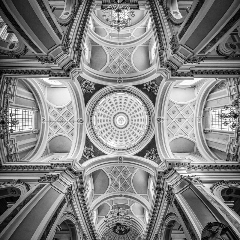nikon, laowa, italy, rocorotondo, cathedral, architecture, travel, black and white, panorama The dome of Locorotondo\\\'s cathedral фото превью