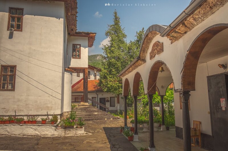 bulgaria, черепишки манастир - cherepish monastery Черепишки манастир - Cherepish Monastery фото превью