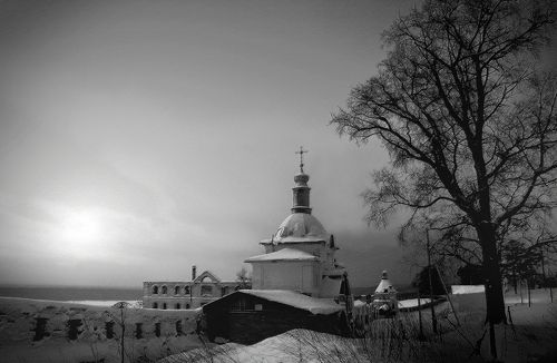 Ночь в Ульяновском монастыре.