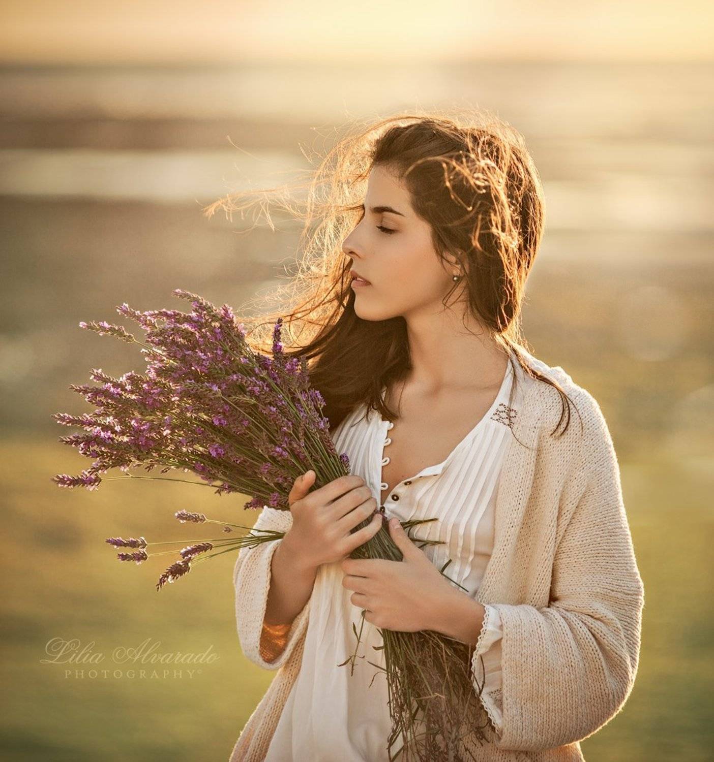 girl, female,soul,brunette,wind,lavender,sun,light , Lilia Alvarado
