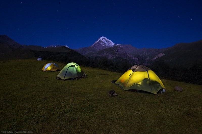 лагерь, казбеги, грузия, казбек, восхождение, ночь, палатка, звезды, горы, гора, отдых, Владимир Куцый
