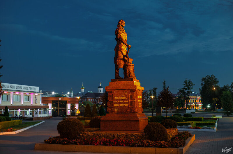 Памятник Петру Первому в Туле фото превью