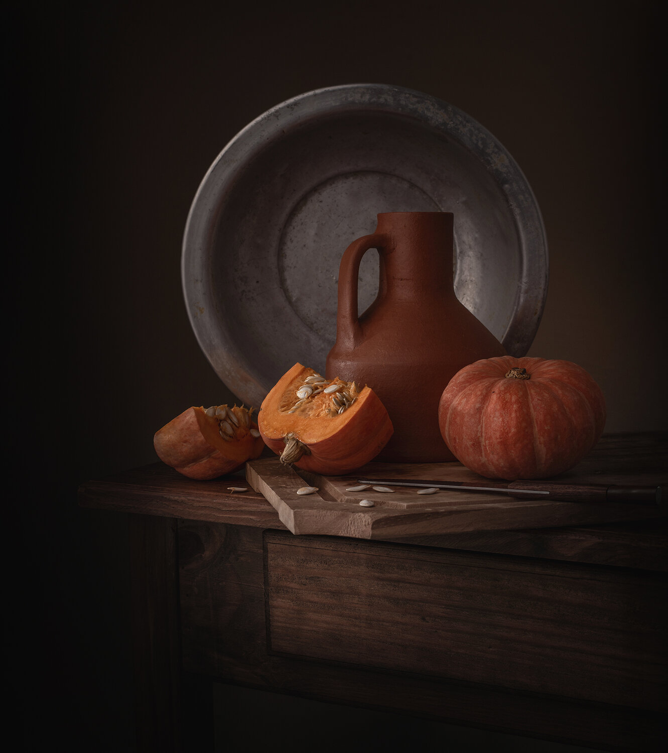 Still life, pumpkins, aluminum, knife, light, shadow, Perfoncio Maria Margareth