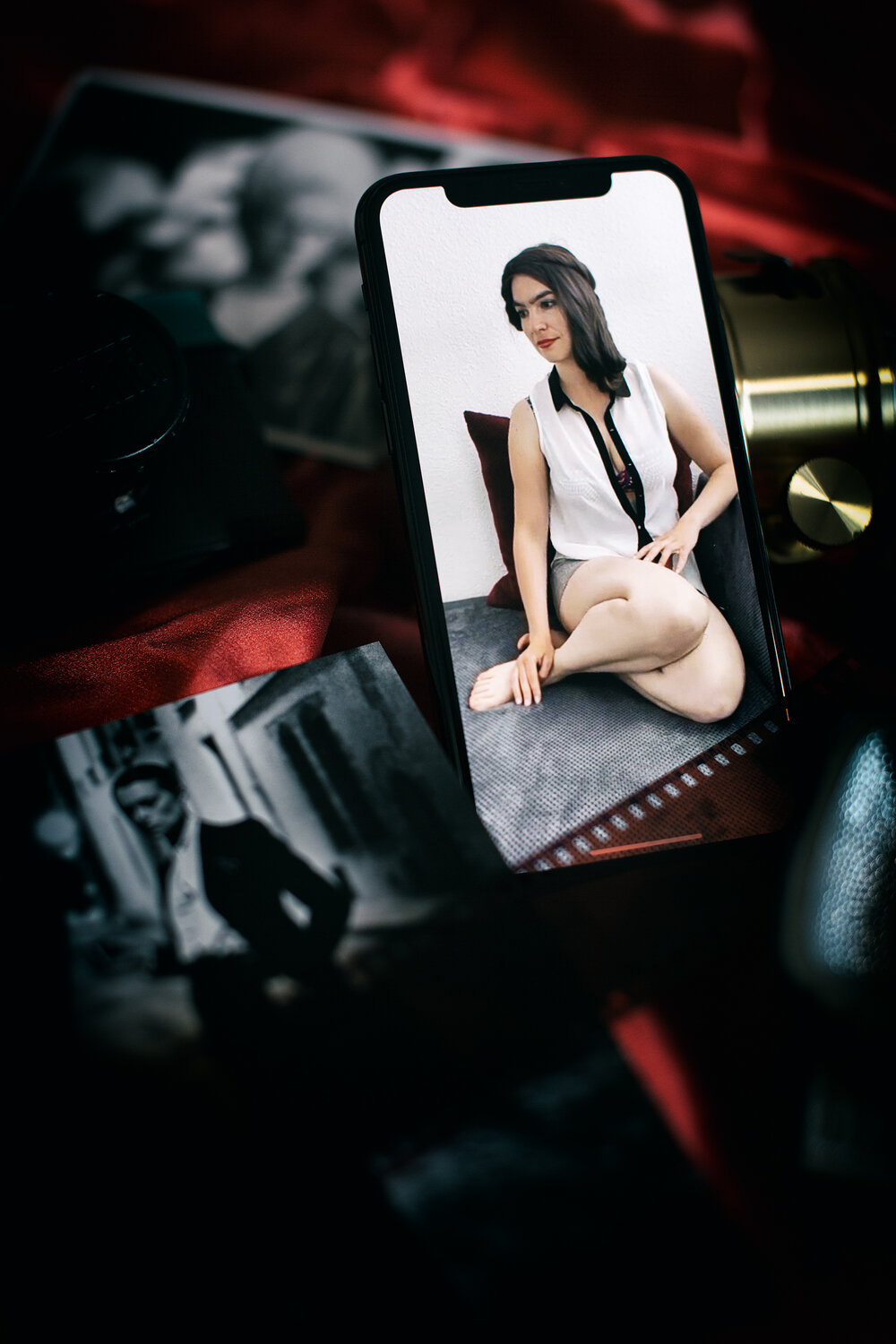 conceptual, photography, screen, smartphone, digital, analog, film, prints, leather, vintage, contemporary, layers, composition, portrait, woman, Rozman Erik