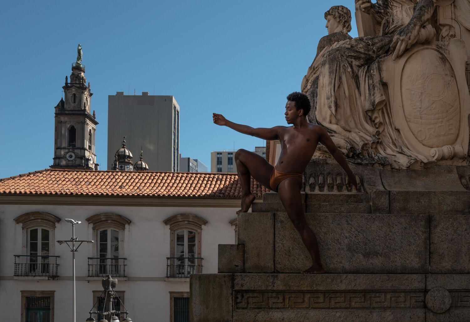 Бразилия, Рио-де-Жанейро, Rio de Janeiro, Pal&aacute;cio Tiradentes, скульптура, танец, Сулоев Алексей