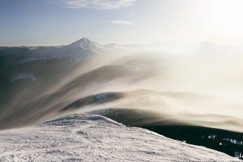 Облачный купол над Петросом
