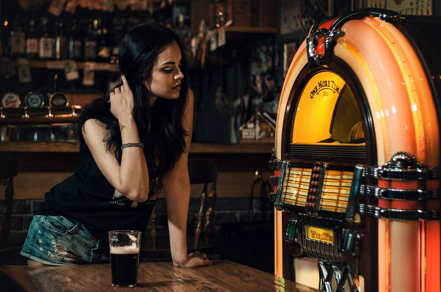 girl,beauty,bar,beer,pub,jukebox,music, Алексей Гусев