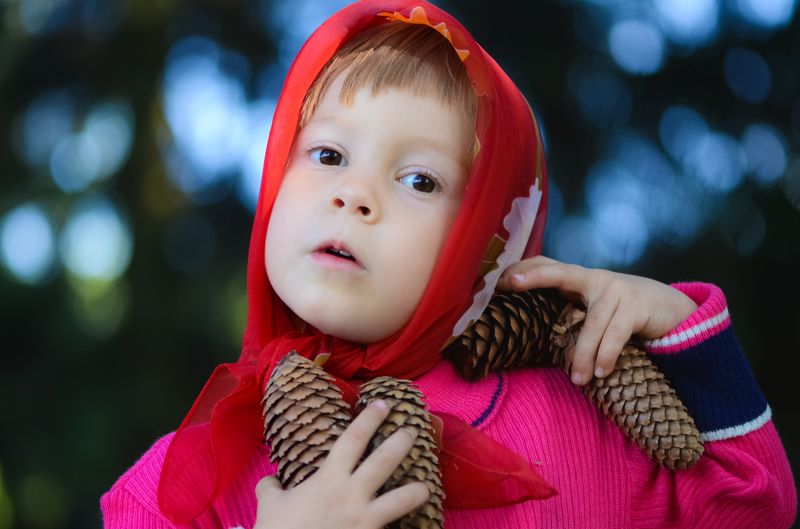 лес, маша, ребенок, шишки Как-то раз малышке Маше... фото превью