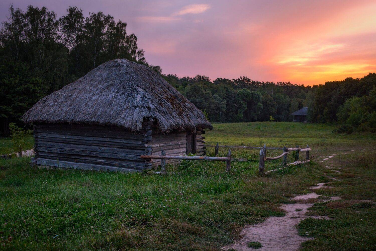 Закат Пирогово Музей, Юрий Юрьев