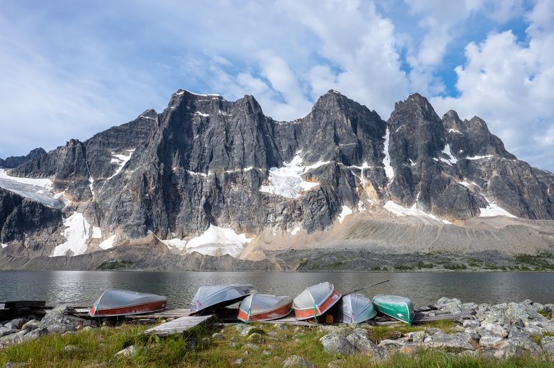 Canada, Alberta, Jasper, Tonquin, mountains Причал фото превью