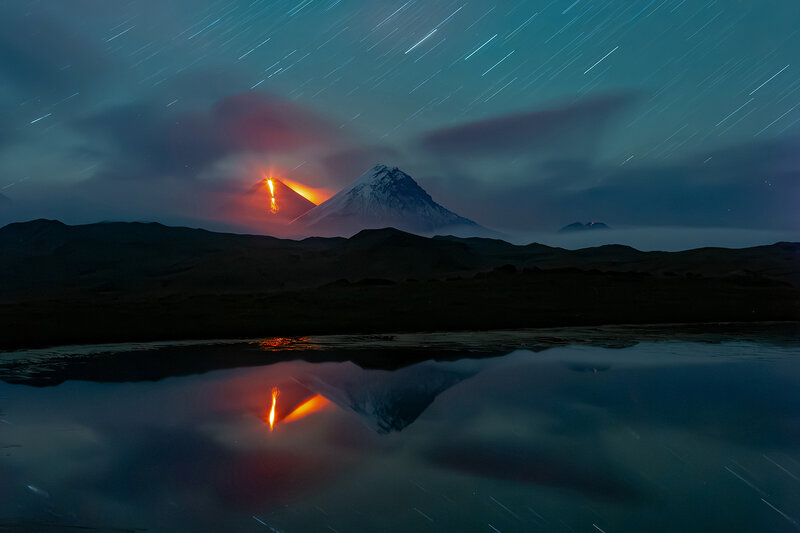 камчатка, вулкан, извержение, тур, фототур Маяк в ночи фото превью