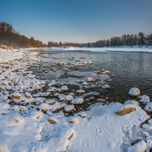 Зимняя река