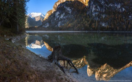 Италия. Доломиты. Утро на озере Lago di Landro