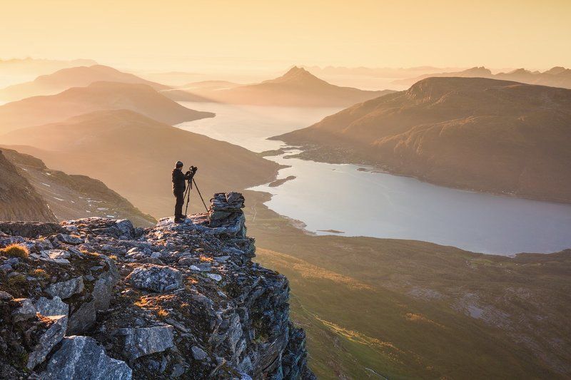 lofoten, norway Over the norwegian mountains. фото превью