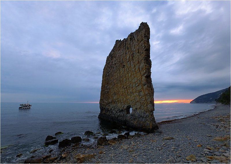 Одинокий парус фото превью