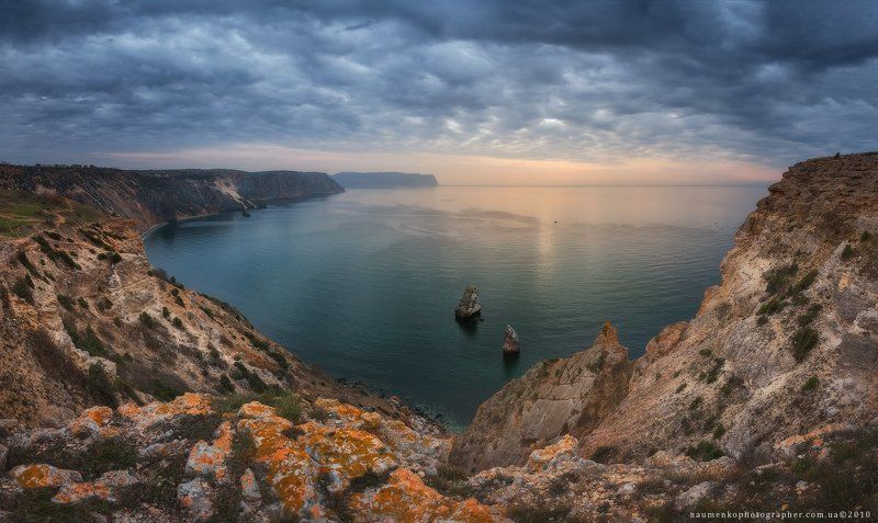 Крым. Панорама с мыса Фиолент на море и скалы Пилад и Орест.
