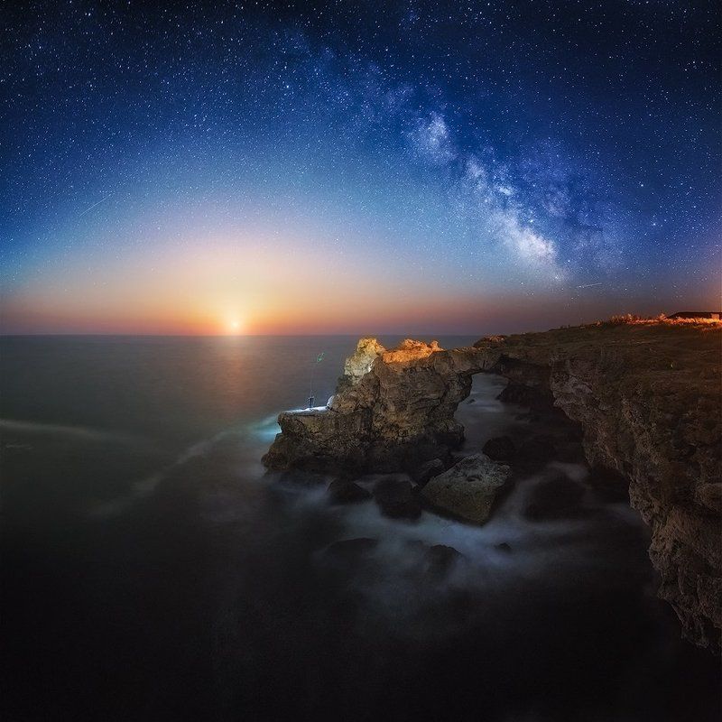 night, Bulgaria, moon, stars, fisherman, milky way The arch фото превью