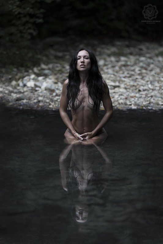 ню, обнаженная натура, черное, девушка, вода Я - Черная Вода фото превью