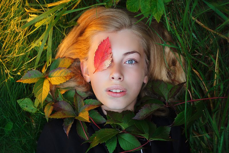 portrait,color,light,girl,young,art,creative,портрет,девушка,свет,лицо,кожа,цвет,свет,креатив,взгляд,глаза Color expression фото превью