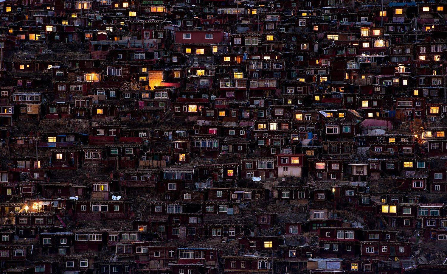 Larung Gar Buddist Institute, Sarawut Intarob