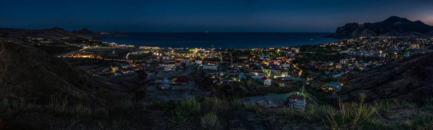 море, небо, вечер, ночь, лето, черное море, крым, коктебель, огни, пейзаж, путешествие, города, страны, Сергей Ослопов