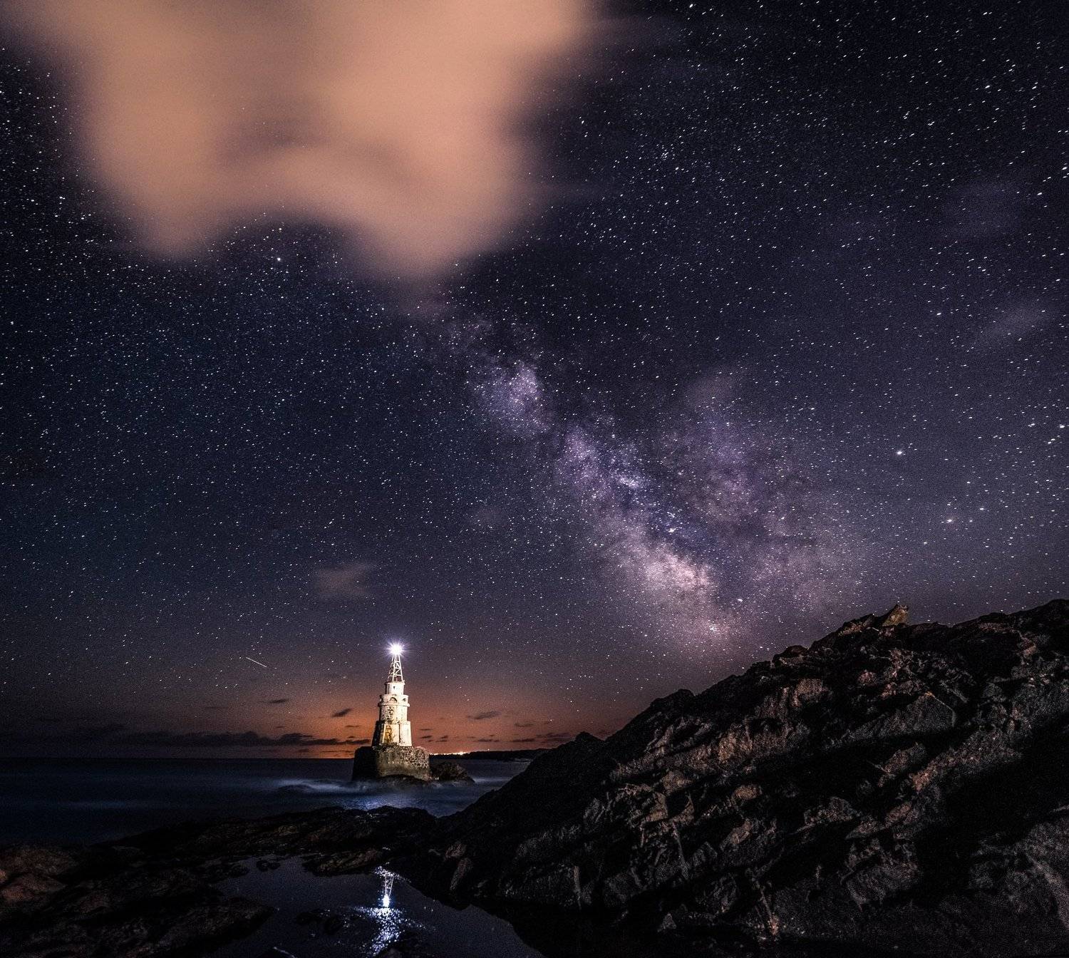 star, cloud, Milky way, lighthouse, sea, rock, Jeni Madjarova