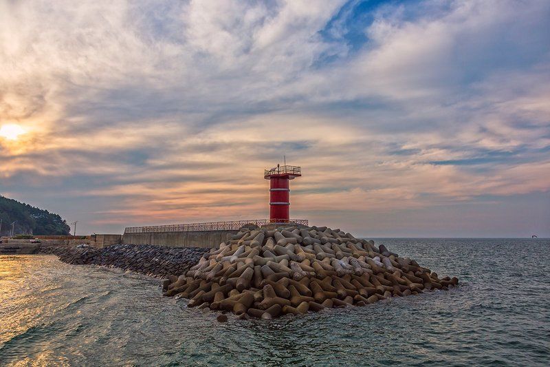 red lighthouse фото превью