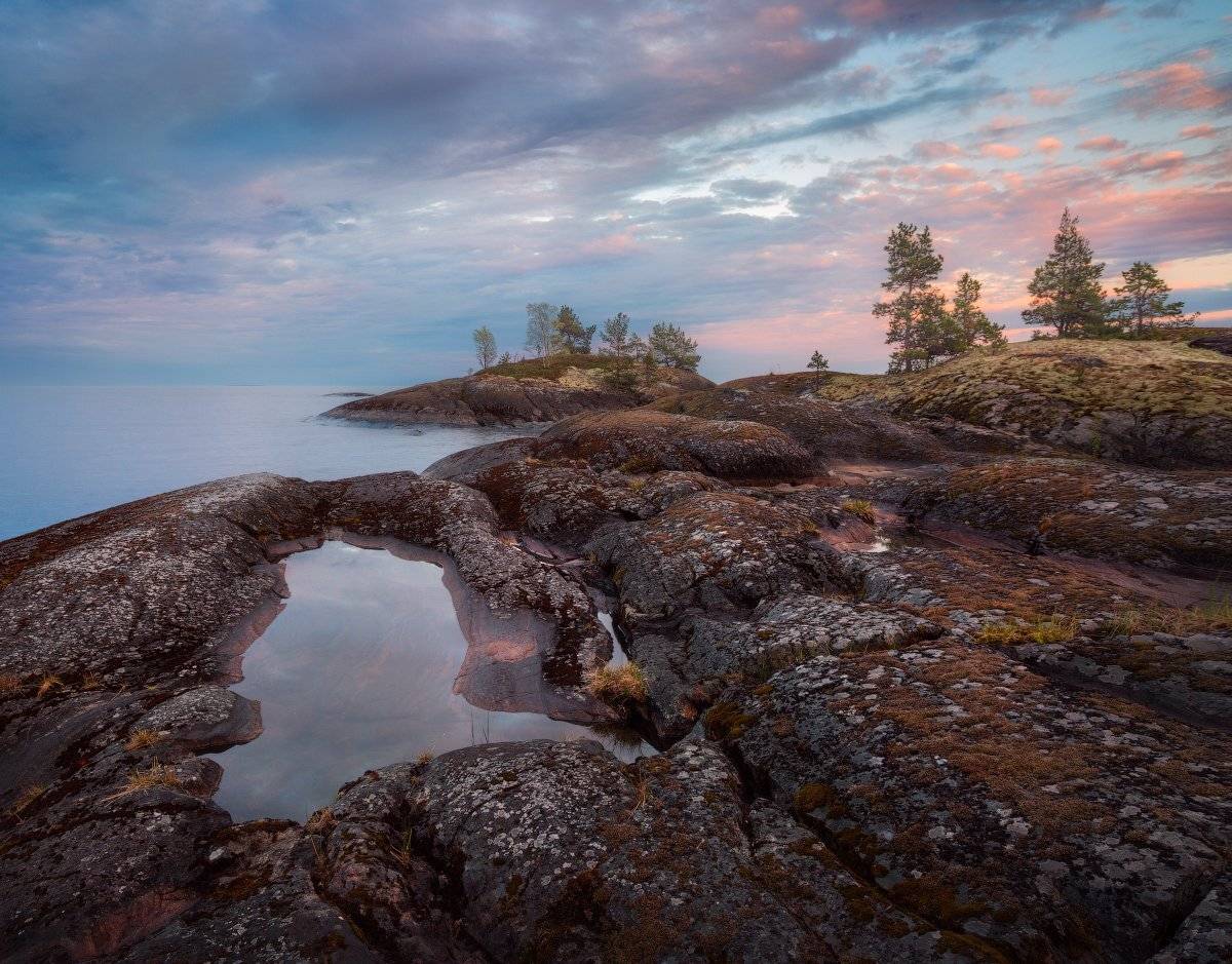 вечер, Ладога, шхеры, вода, камни, скалы, закат, небо, острова, сосны, Cтанислав Малых