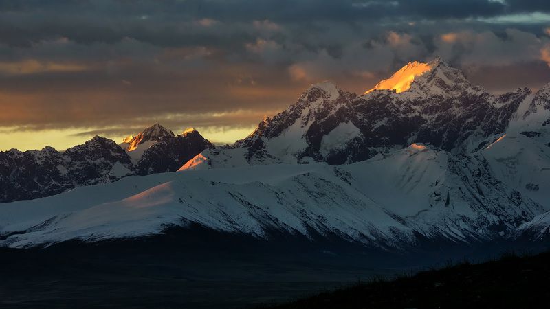 пейзаж, горы, киргизия Красный Воин фото превью