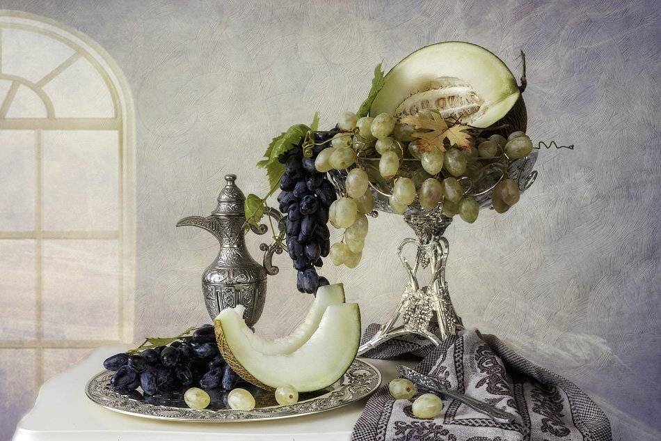 натюрморт, дыня, виноград, кувшин, ваза, поднос, Ирина Приходько