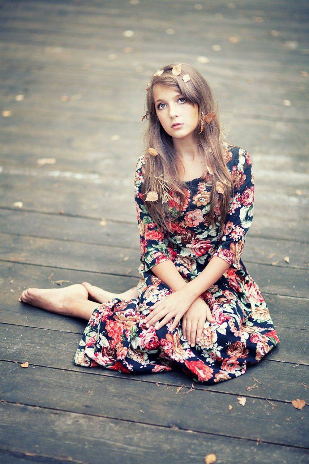 Девушка, листопад, осень, красиво, красивая, взгляд, Дарья Комарова