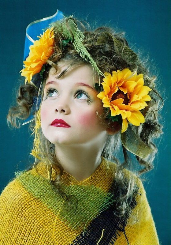 портрет,дети.взгляд,цветы кукла фото превью