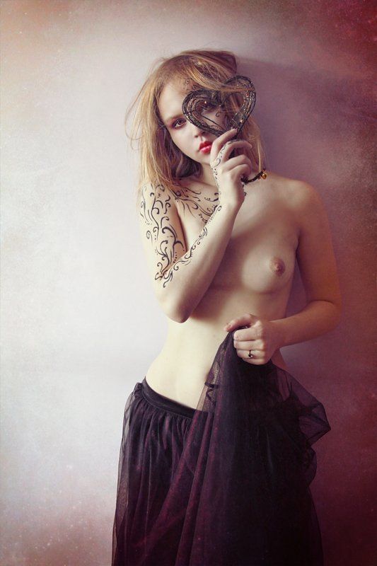 девушка, сердце with love фото превью