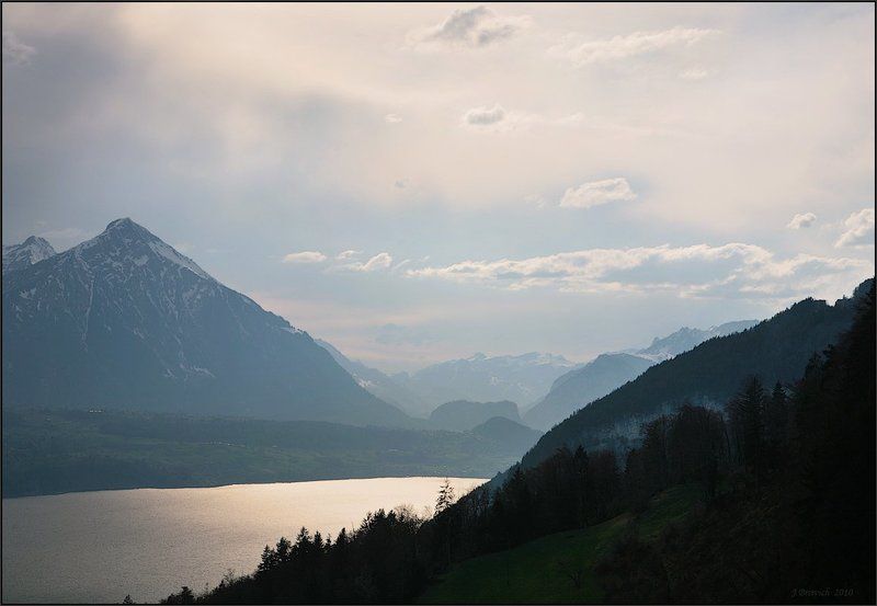 Под высоким небом фото превью