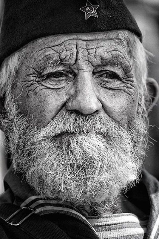 ветеран, 9 мая, праздник, портрет, репортаж, чб, взгляд, пилотка, звезда, борода Спасибо деду за победу! фото превью