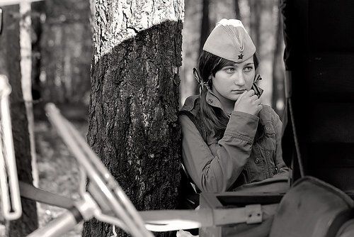 Такая юная.. Такая хорошая. Будто глядит из далёкого прошлого.. (снимок 2009 года)