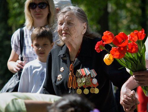 9 Мая 2010... С Днём Победы!