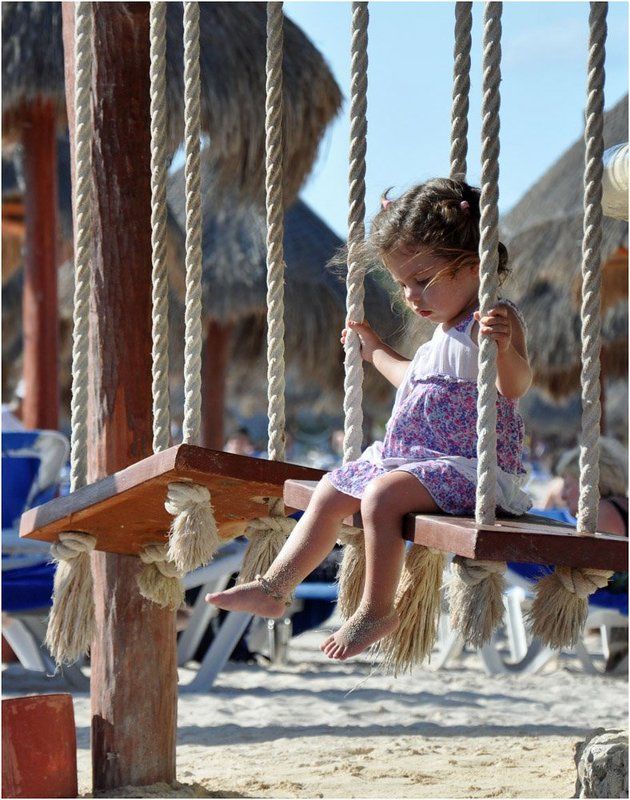 Качели фото превью