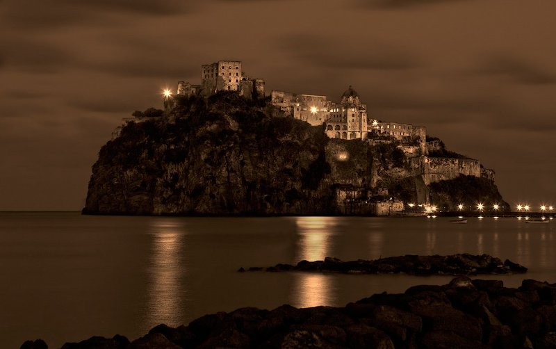 замок Арагонский фото превью