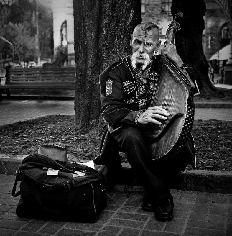 бандурист, киев, средний формат, yashica mat 124g Бандурист фото превью