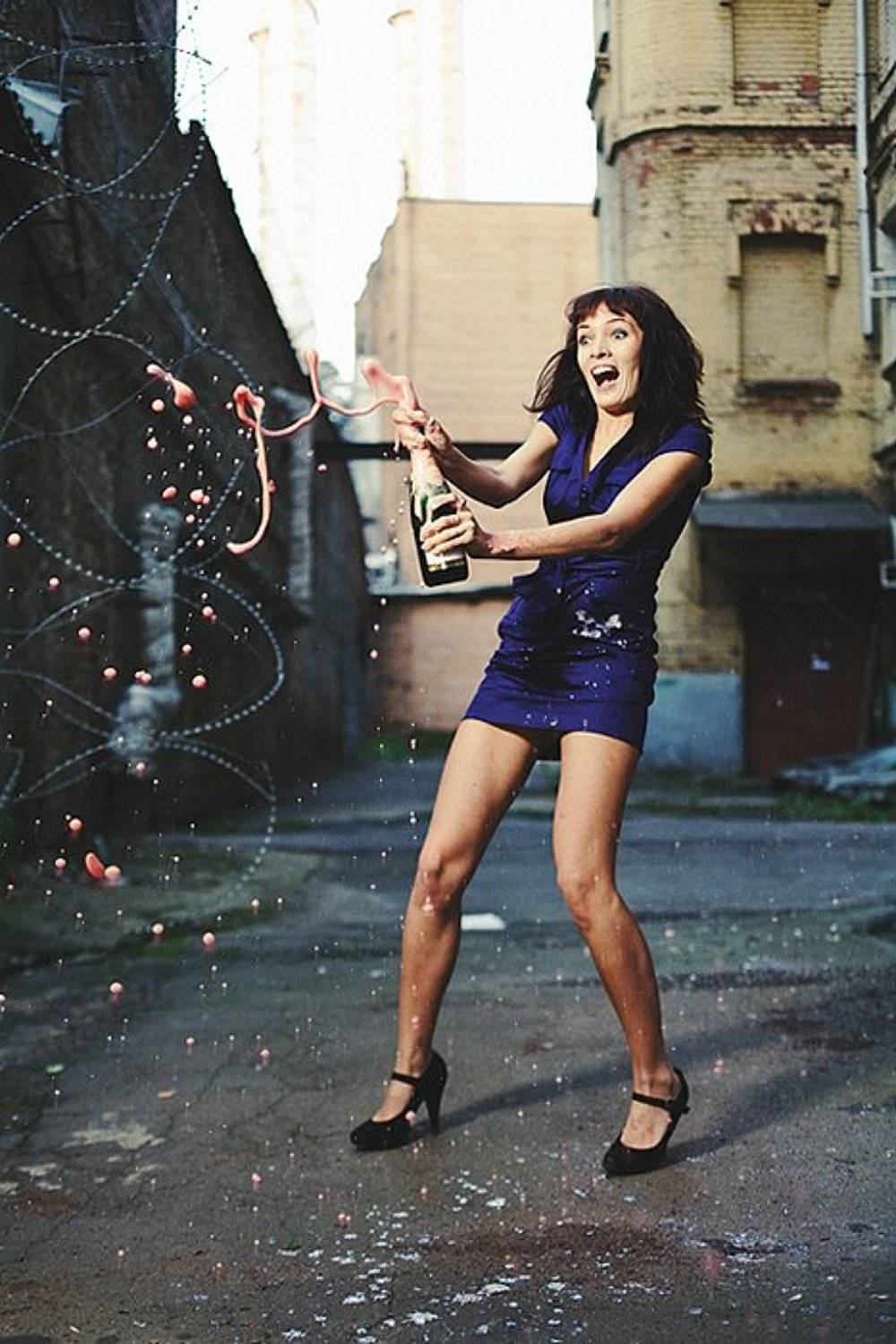 шампанское, взрыв, девушка, улица, город, Yaroslav V. Kloos