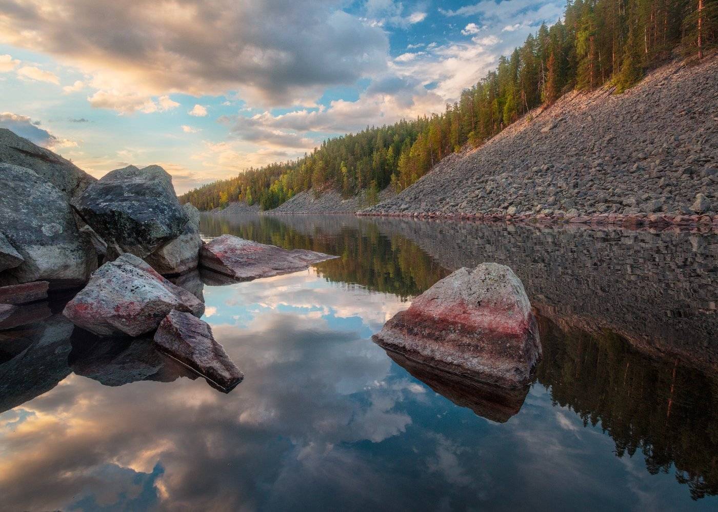 вечер, небо, закат, облака, камни, скалы, озеро, карелия, вода, отражения, Cтанислав Малых