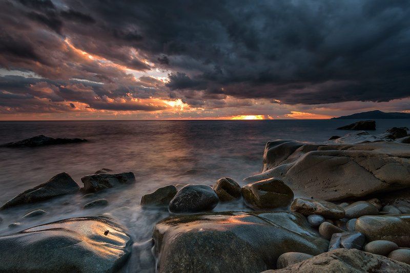 Stones wet фото превью
