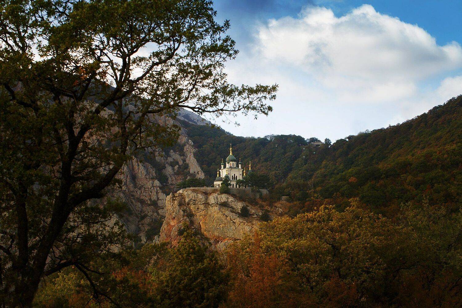 Горы, Крым, Крымские горы, Осень, Форос, Церковь, Инна Сухова