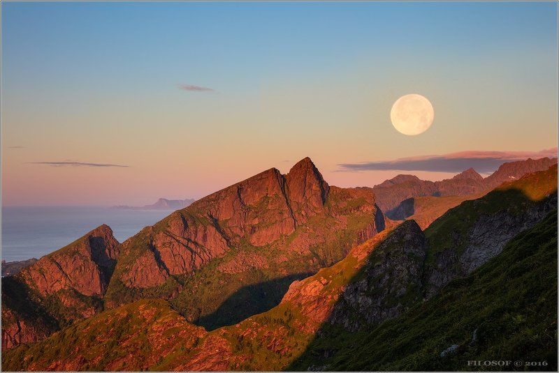 Рассветная луна... фото превью