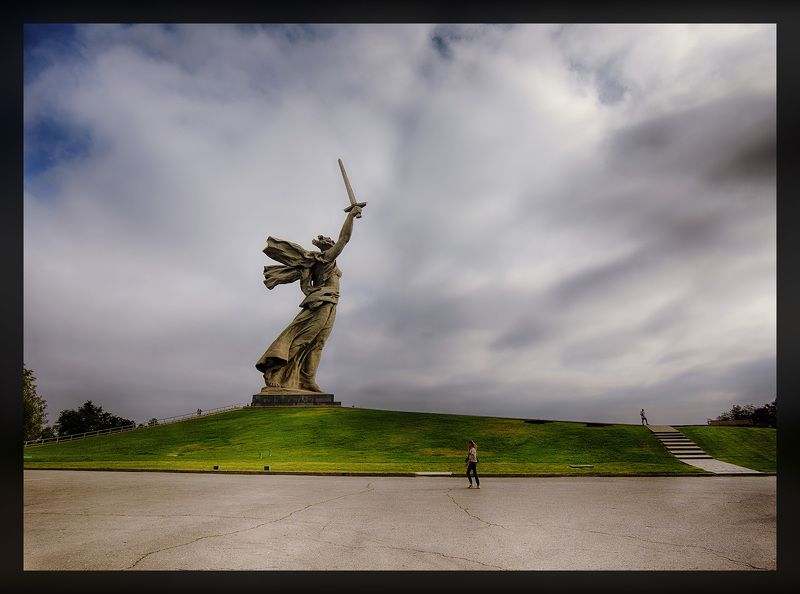 The Motherland Calls Volgograd Russia The Motherland Calls, Volgograd, Russia фото превью
