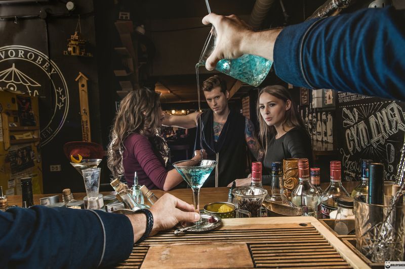 bar, cocktail, people, night Bar фото превью